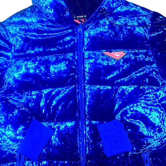 🔥Limited Edition🔥 Forever 21 x Pony Velvet Puffer Jacket - Picture 6 of 8